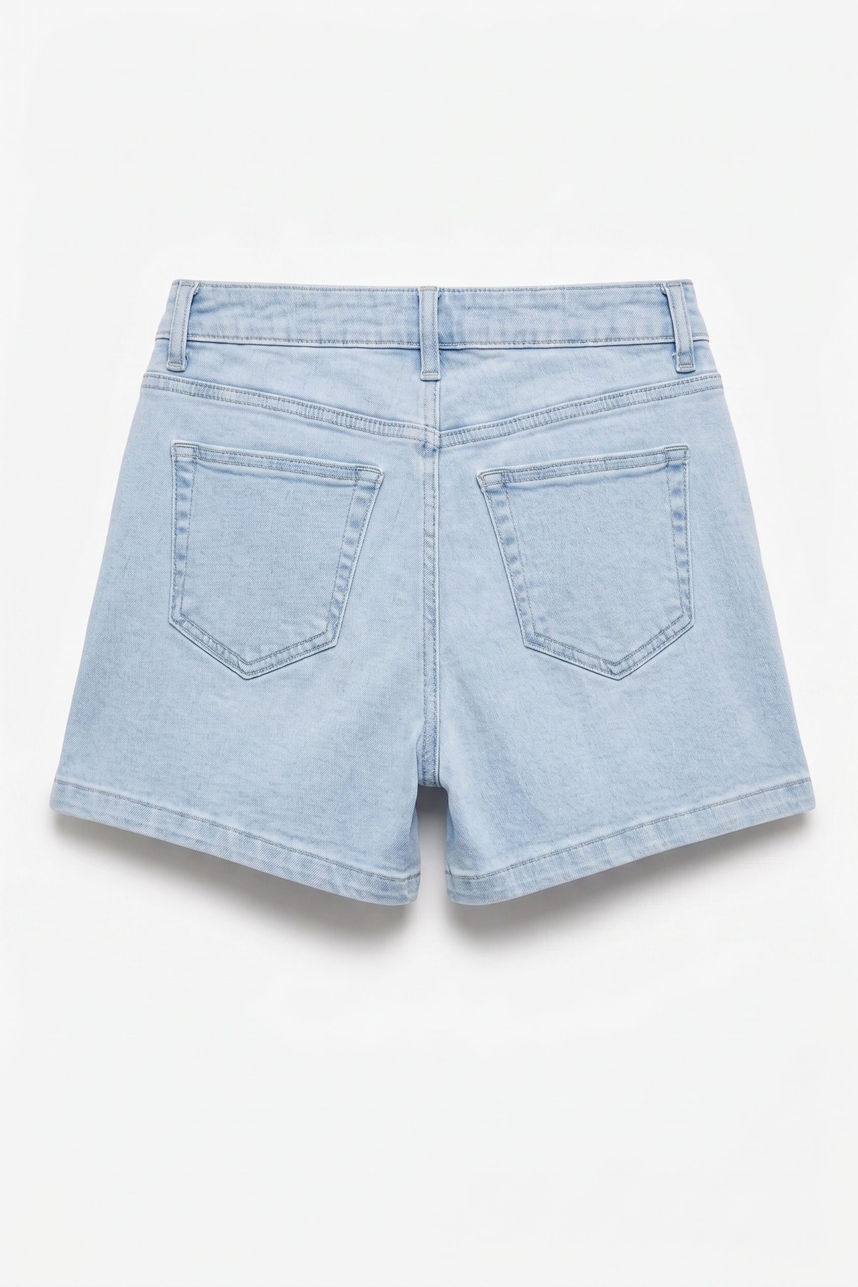 Mom Shorts - Light Wash