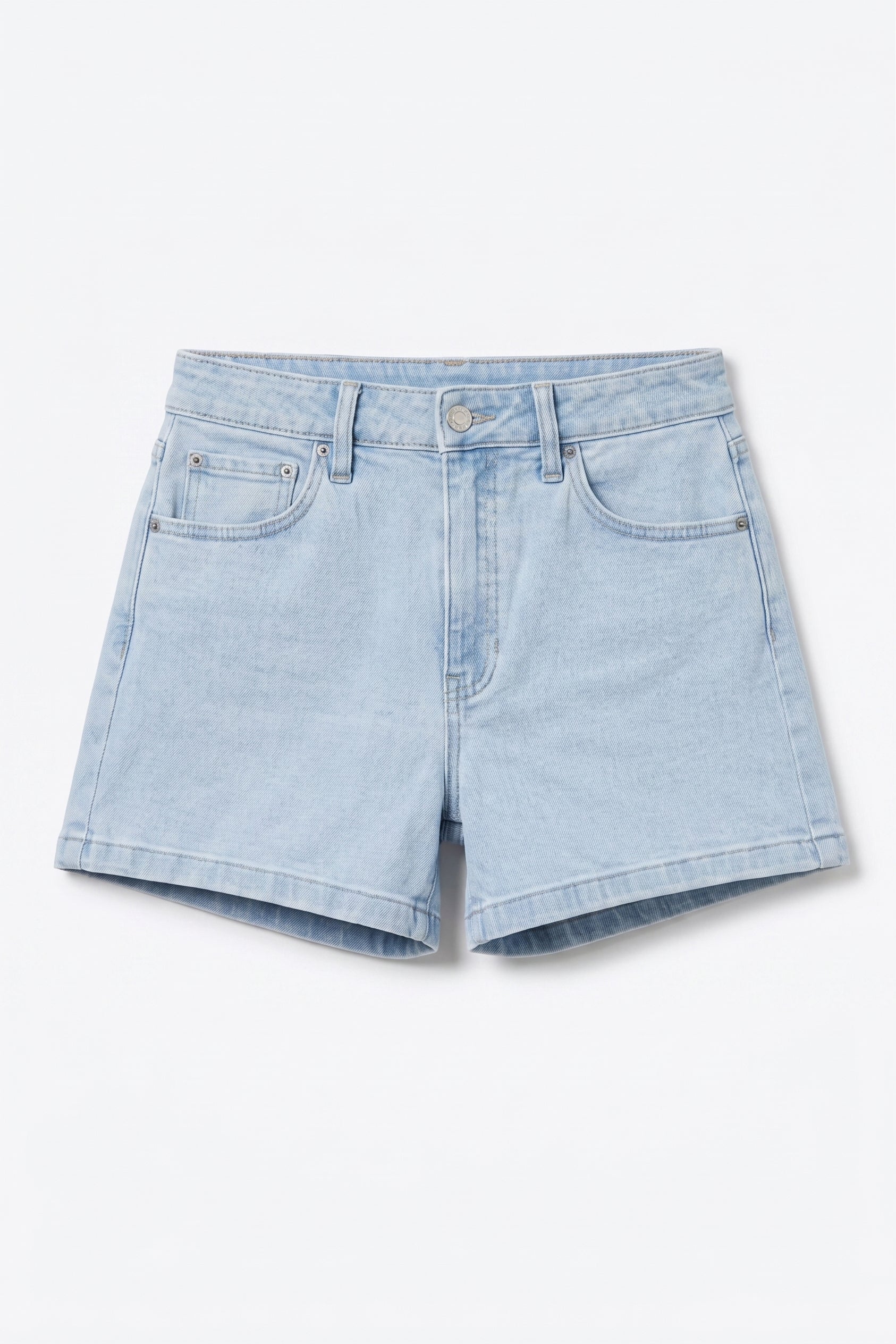 Mom Shorts - Light Wash
