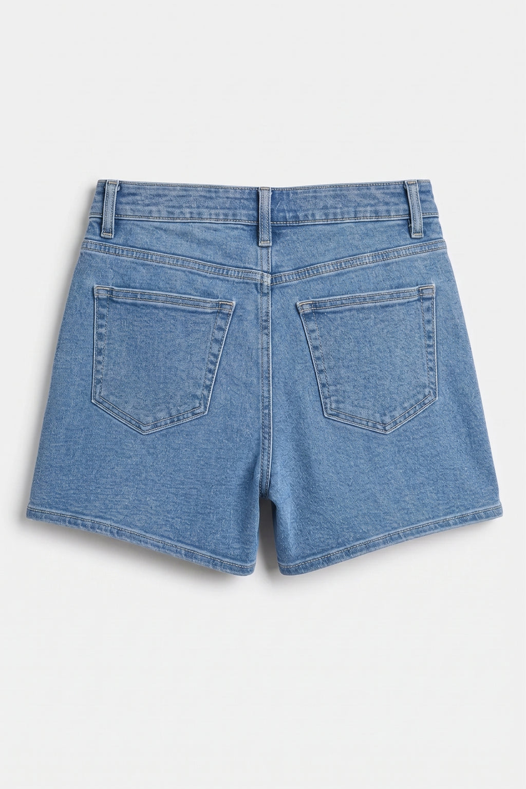 Mom Shorts - Medium Wash